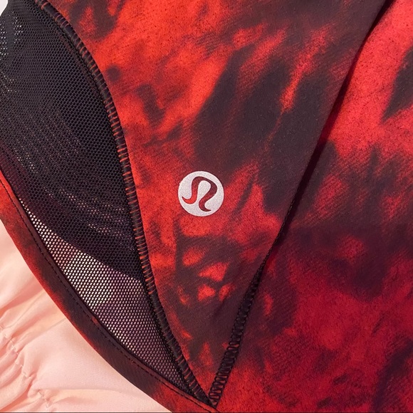 NWT Lululemon Hotty Hot Shorts 2.5” - Game Day - Picture 5 of 7